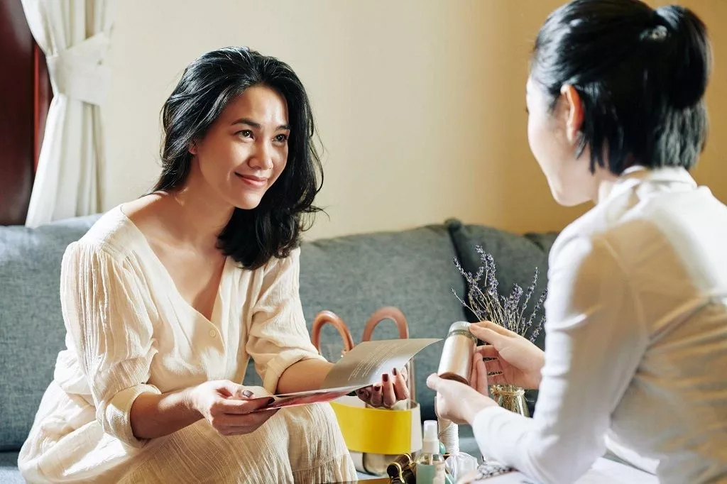 две женщины