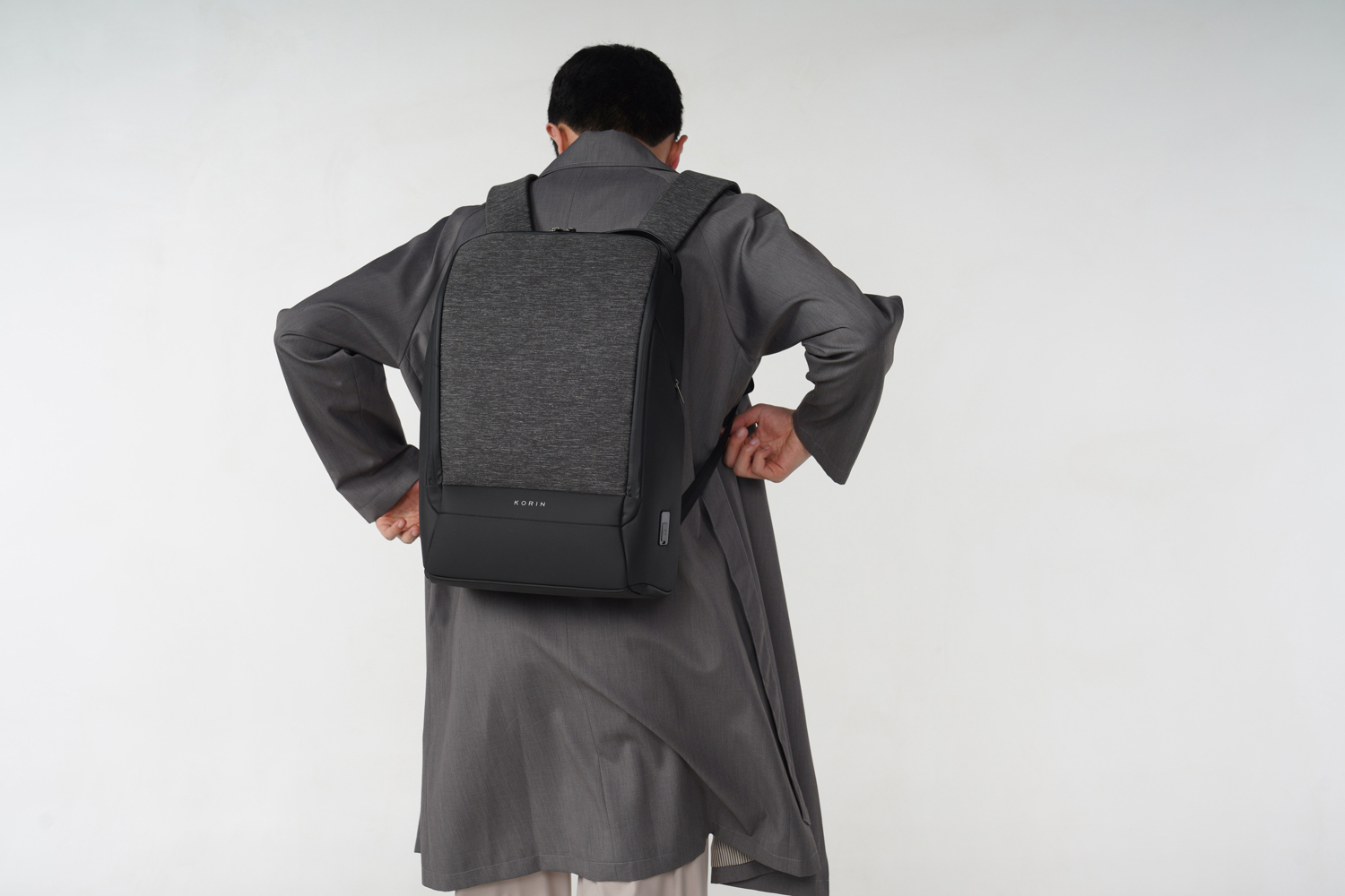 Рюкзак KORIN FlexPack Pro 47х34х18 см, черный